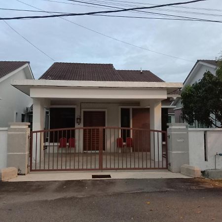 Friendly Homestay Malacca Exterior photo
